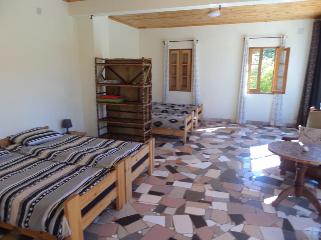 Meva Guesthouse Антананариву Экстерьер фото